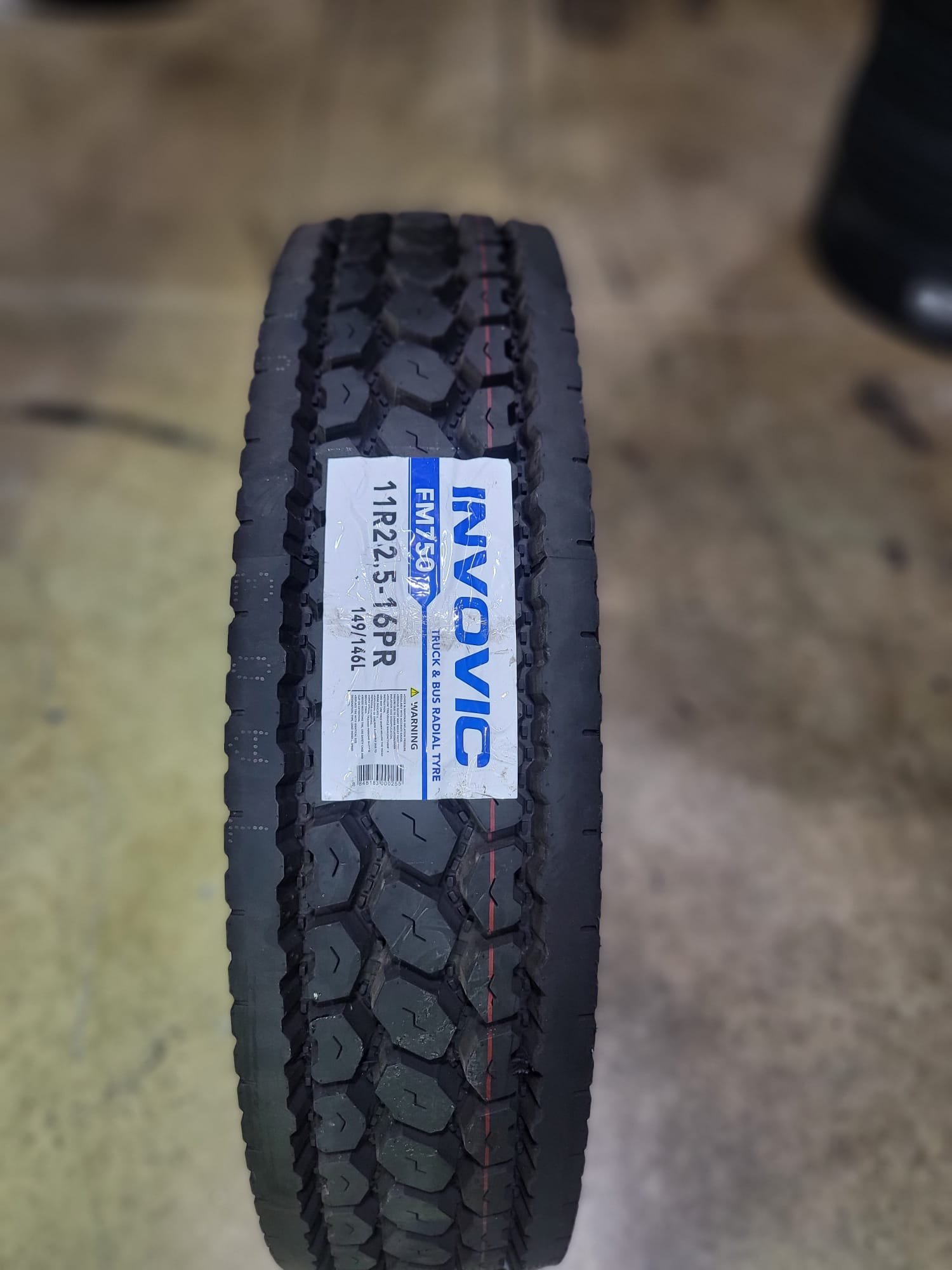 11R22.5 16 PL FM750 TRACTION INVOVIC CAMBODIA